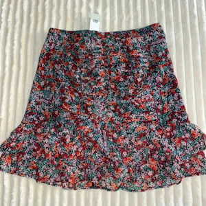 NWT‎ Size Medium BP Floral Skirt Ruched and Layered